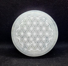Load image into Gallery viewer, Selenite Charging Plate - Metratron&#39;s Cube/Flower of Life/Sri Yantra
